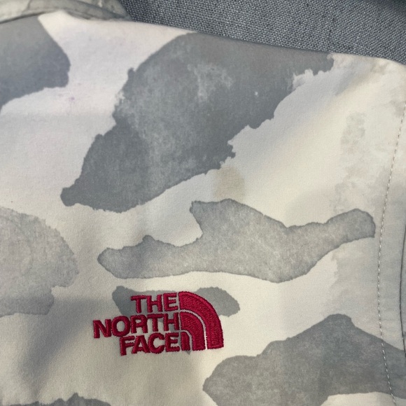 The North Face Jacket Size M - Picture 4 of 4